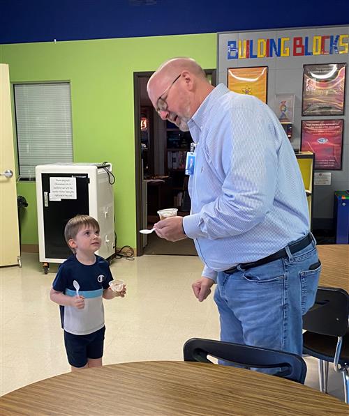 Mr. Gordon visited SPVA 